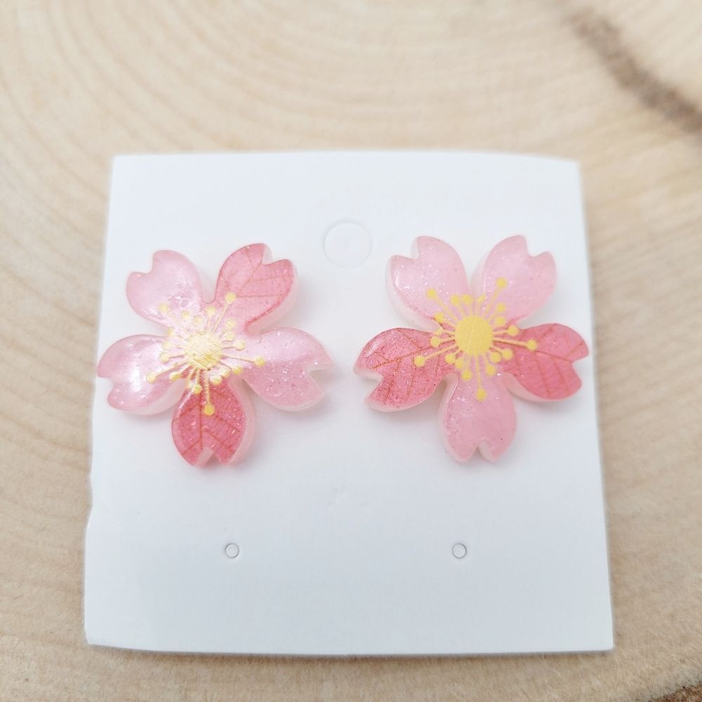 Brand New Handmade Glass Beads Pink Flower Earrings